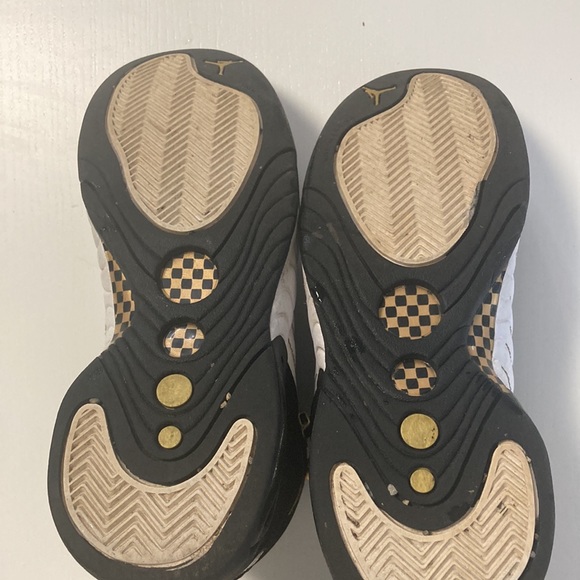 Jumpman Jordans - Picture 4 of 6